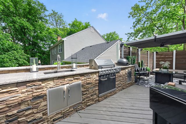 0S775 Madison Street, Winfield, IL 60190