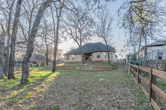 1617 sea breeze Court, Azle, TX 76020