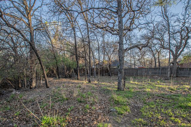 1617 sea breeze Court, Azle, TX 76020