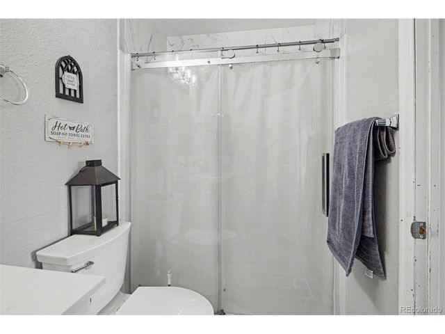 1781 S Ensenada St, Aurora, CO 80017
