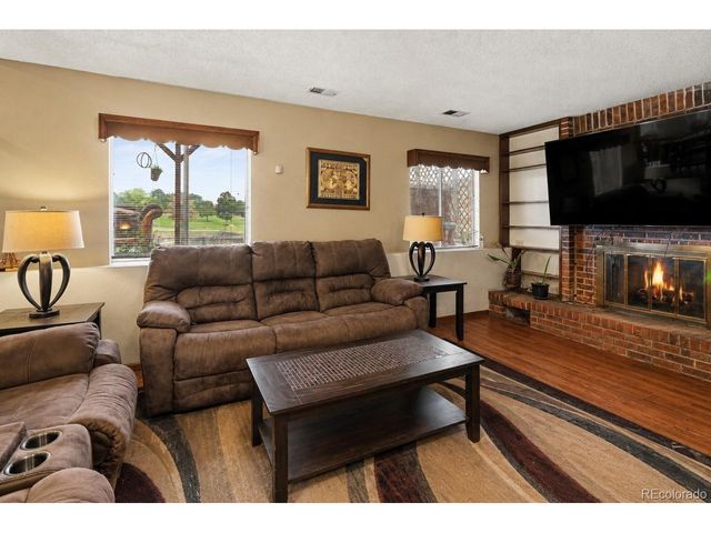1781 S Ensenada St, Aurora, CO 80017