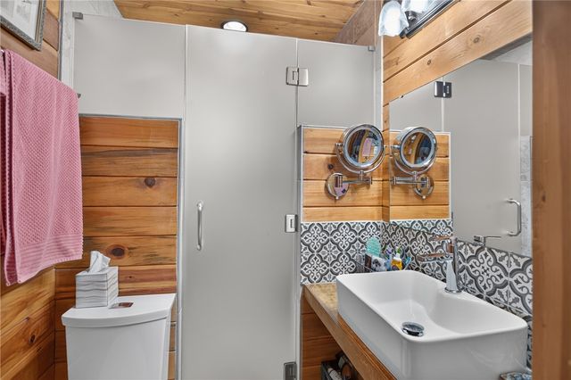 158 Choestoea Road, Westminster, SC 29693