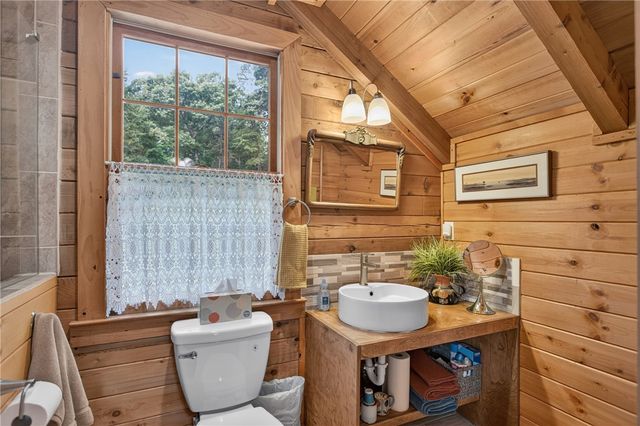 158 Choestoea Road, Westminster, SC 29693