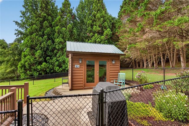 158 Choestoea Road, Westminster, SC 29693
