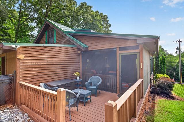 158 Choestoea Road, Westminster, SC 29693