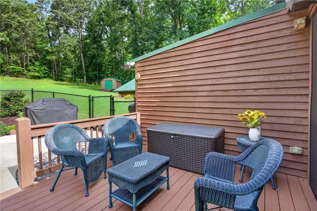 158 Choestoea Road, Westminster, SC 29693