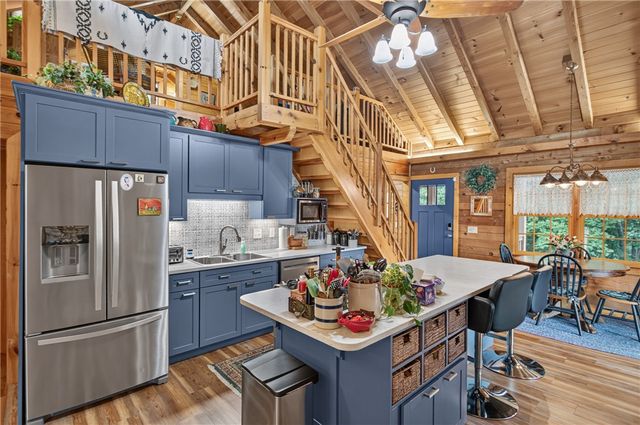 158 Choestoea Road, Westminster, SC 29693