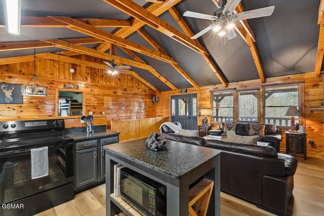 3630 Mountain Top Lane, Sevierville, TN 37876