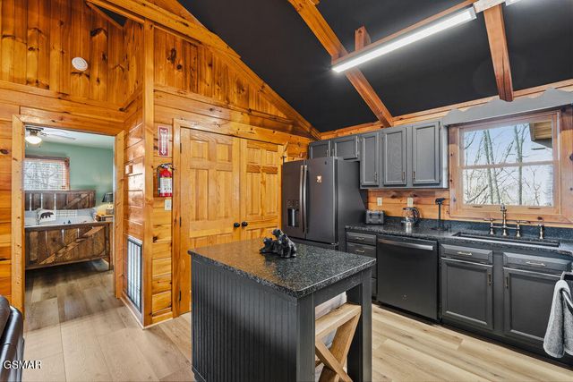 3630 Mountain Top Lane, Sevierville, TN 37876