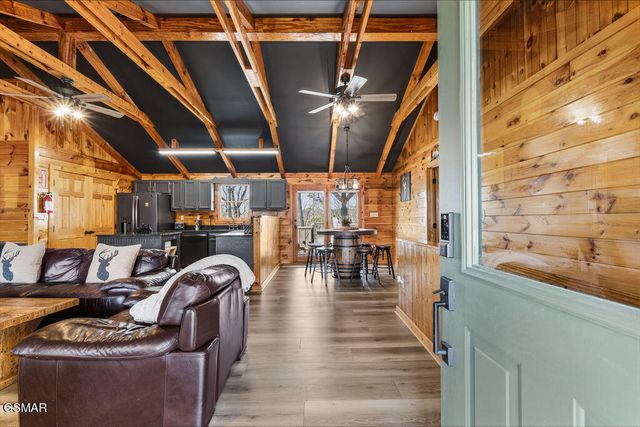 3630 Mountain Top Lane, Sevierville, TN 37876