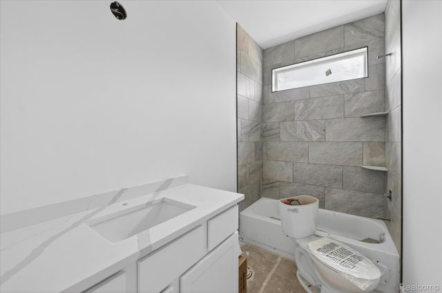 3297 Oak Grove Road, Howell Township, MI 48855