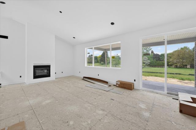 3297 Oak Grove Road, Howell Township, MI 48855