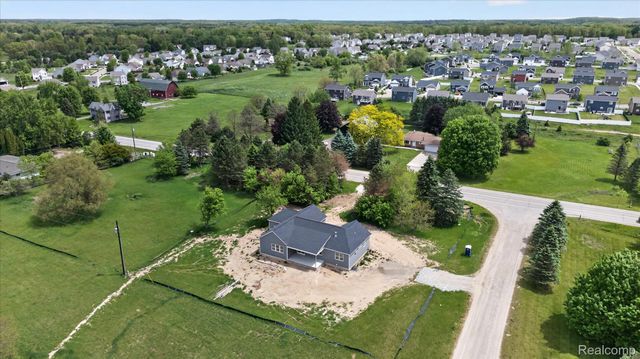3297 Oak Grove Road, Howell Township, MI 48855
