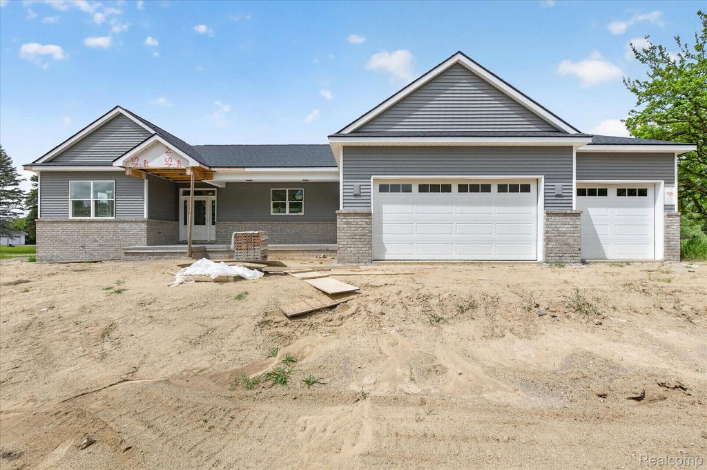 3297 Oak Grove Road, Howell Township, MI 48855