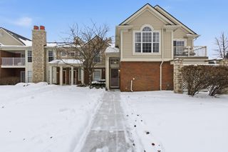 28211 Oakmonte Circle E, Lyon Twp, MI 48165
