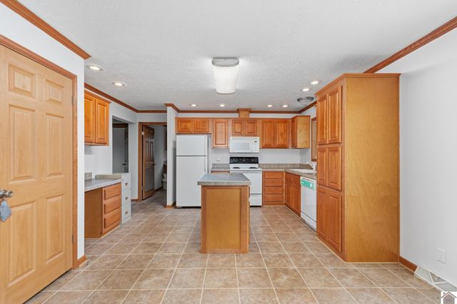 1080 St Rt 1241, Mayfield, KY 42066