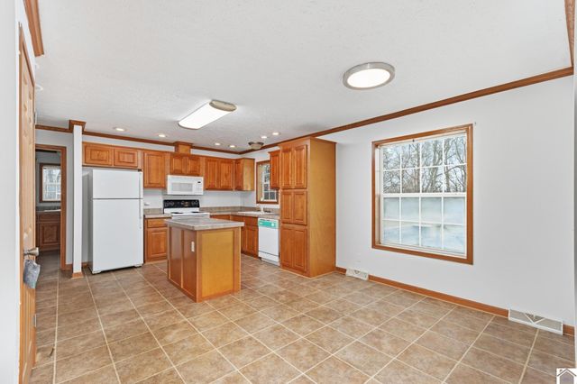 1080 St Rt 1241, Mayfield, KY 42066