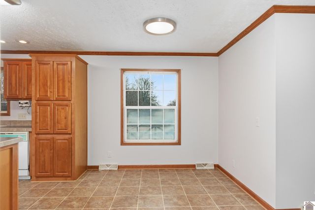 1080 St Rt 1241, Mayfield, KY 42066