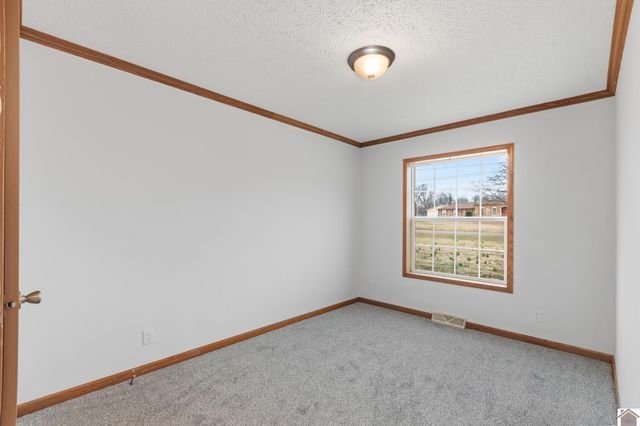 1080 St Rt 1241, Mayfield, KY 42066