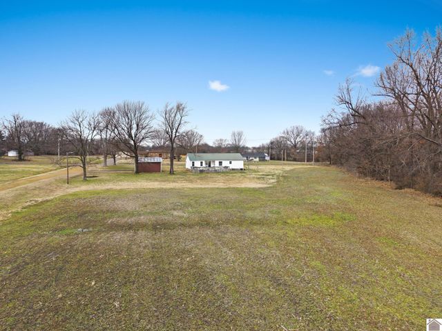 1080 St Rt 1241, Mayfield, KY 42066