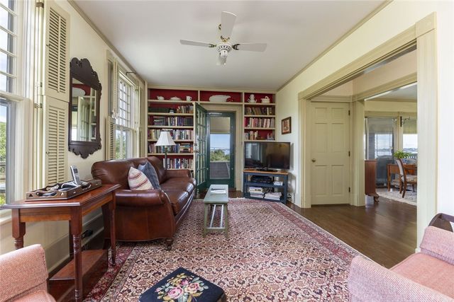 28 Newport Street, Jamestown, RI 02835