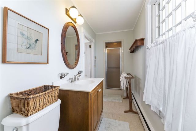 28 Newport Street, Jamestown, RI 02835