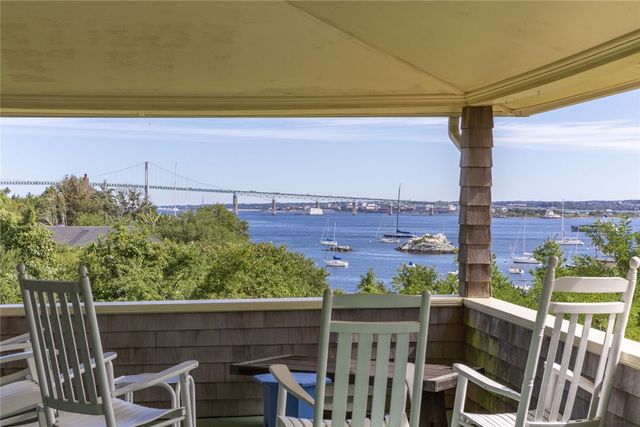 28 Newport Street, Jamestown, RI 02835