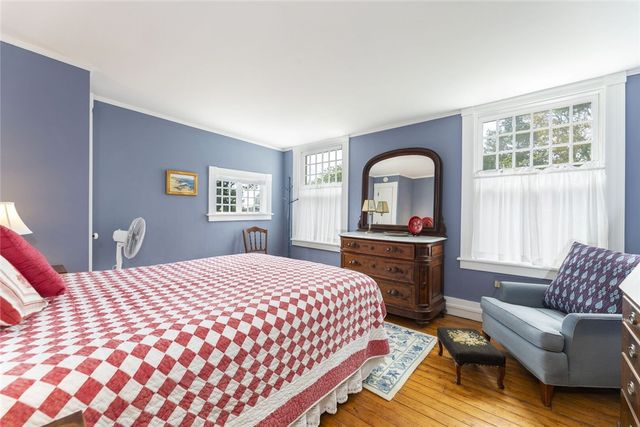28 Newport Street, Jamestown, RI 02835