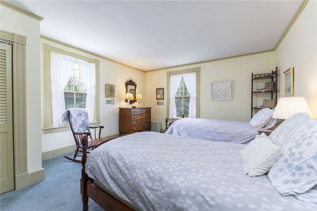 28 Newport Street, Jamestown, RI 02835