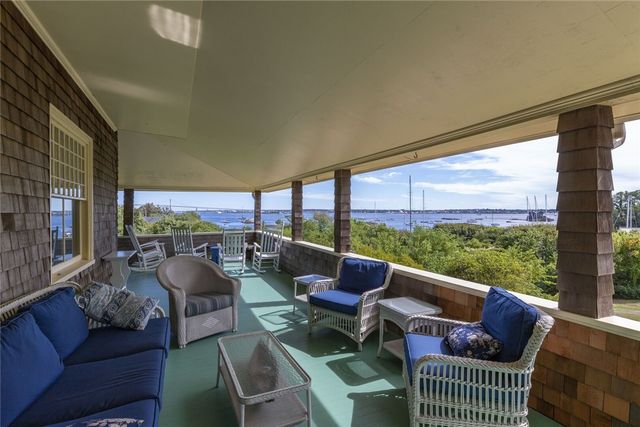 28 Newport Street, Jamestown, RI 02835