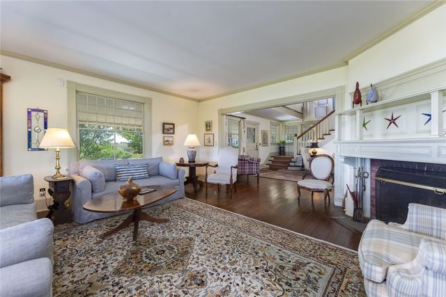 28 Newport Street, Jamestown, RI 02835