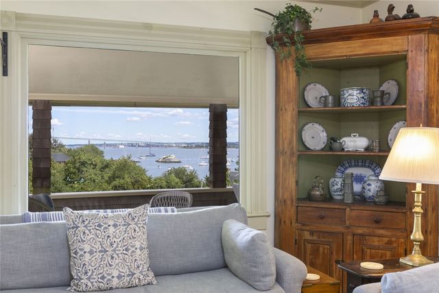 28 Newport Street, Jamestown, RI 02835