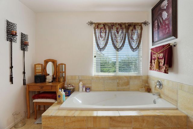 465 Olympus Way, Manteca, CA 95336