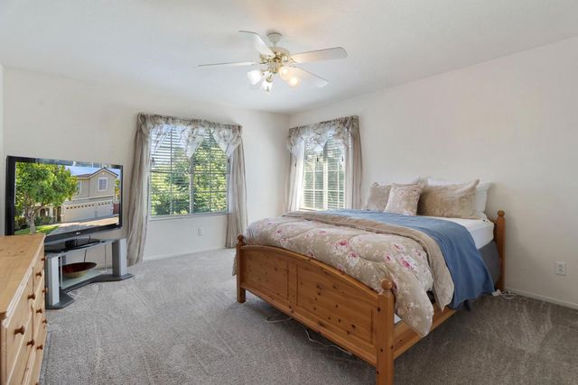 465 Olympus Way, Manteca, CA 95336