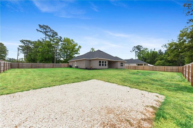 244 Clarks Bluff Road, Kingsland, GA 31548