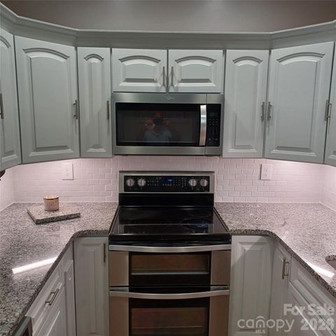 3645 Lake Bluff Drive, Sherrills Ford, NC 28763