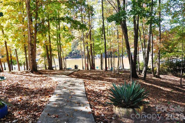 3645 Lake Bluff Drive, Sherrills Ford, NC 28763