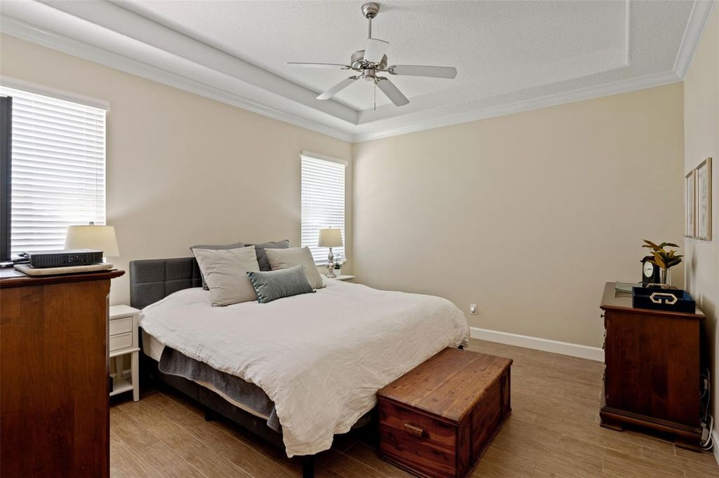 Image 20 of property listing at 14868 CABLESHIRE WAY, Orlando, FL 32824