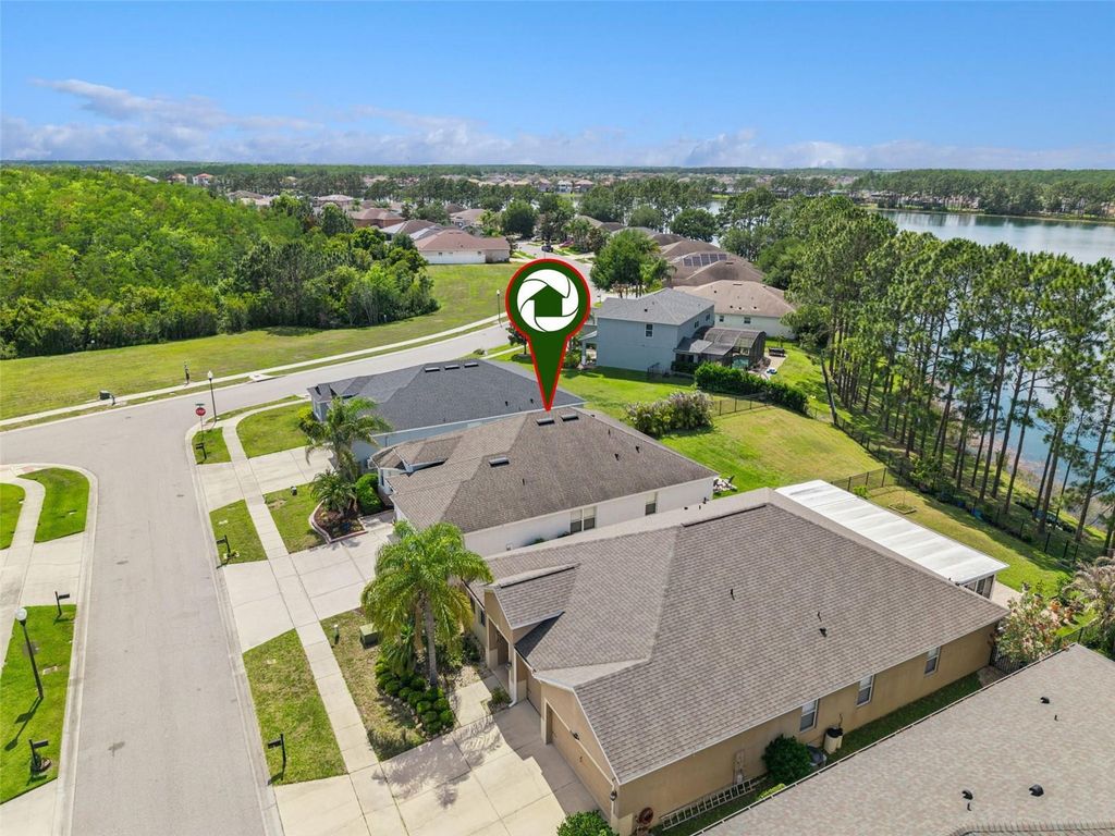Image 45 of property listing at 14868 CABLESHIRE WAY, Orlando, FL 32824