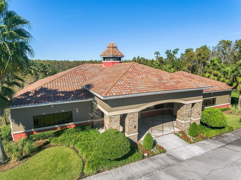 Image 60 of property listing at 14868 CABLESHIRE WAY, Orlando, FL 32824