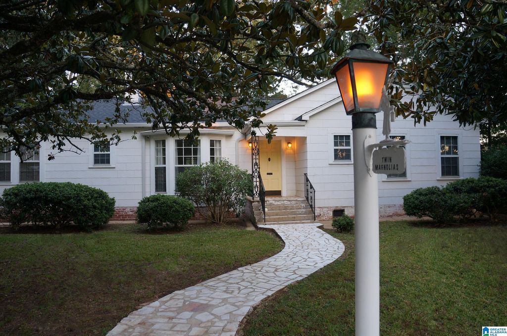 10 BROWN AVENUE, Sylacauga, AL 35150