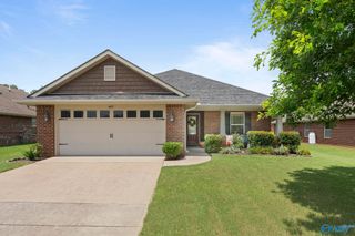 4625 Carrington Blvd SE, Owens Cross Roads, AL 35763