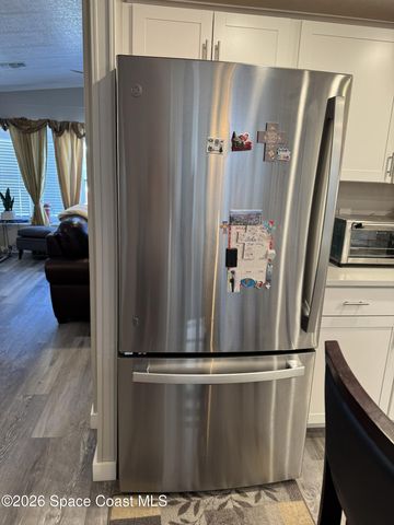 915 Hemlock Street, Barefoot Bay, FL 32976