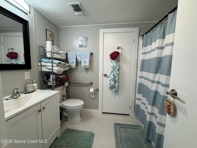 915 Hemlock Street, Barefoot Bay, FL 32976