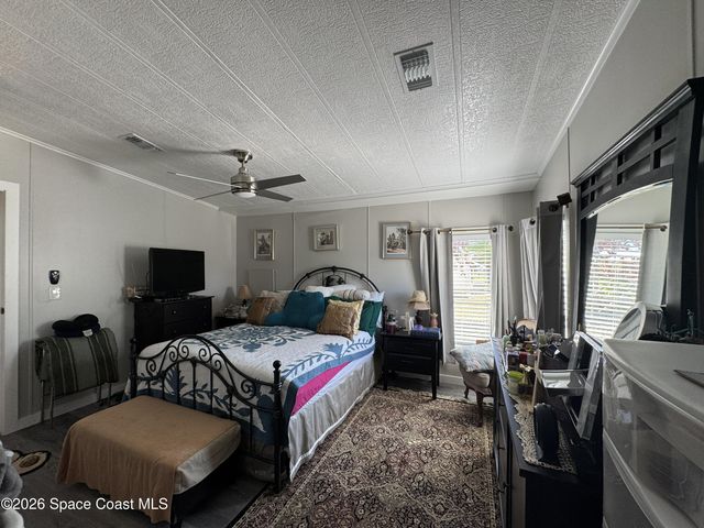 915 Hemlock Street, Barefoot Bay, FL 32976