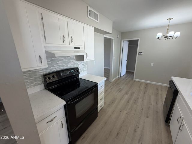 13640 N SILVERBELL Drive 65, Sun City, AZ 85351