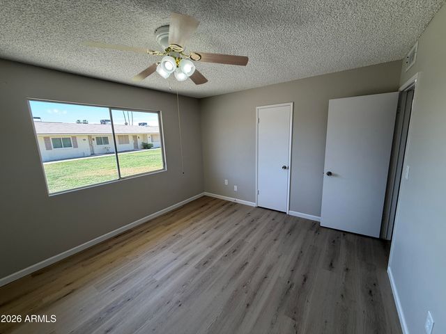 13640 N SILVERBELL Drive 65, Sun City, AZ 85351