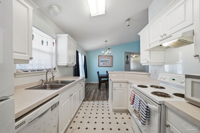 4106 Spinnaker Pl, Pensacola, FL 32507