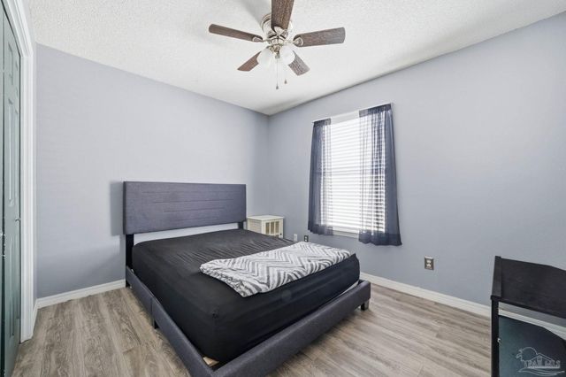 4106 Spinnaker Pl, Pensacola, FL 32507