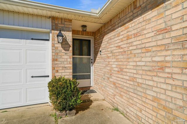 4106 Spinnaker Pl, Pensacola, FL 32507